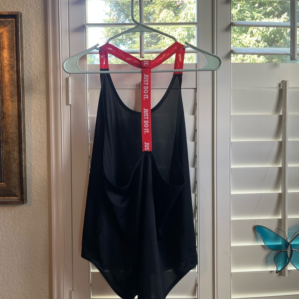 Nike Just Do It Dri-fit, Loose Fit Black, Red, and White Workout Top Size M - Picture 3 of 8